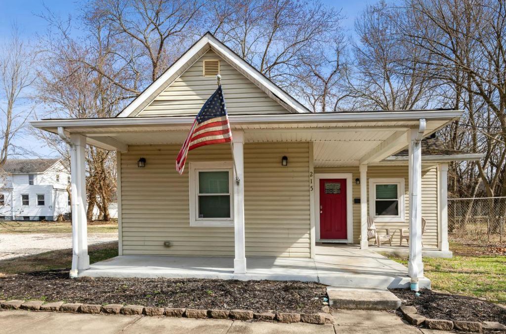Loveland House | Chestnut St 3 Bedroom House in Historic Loveland