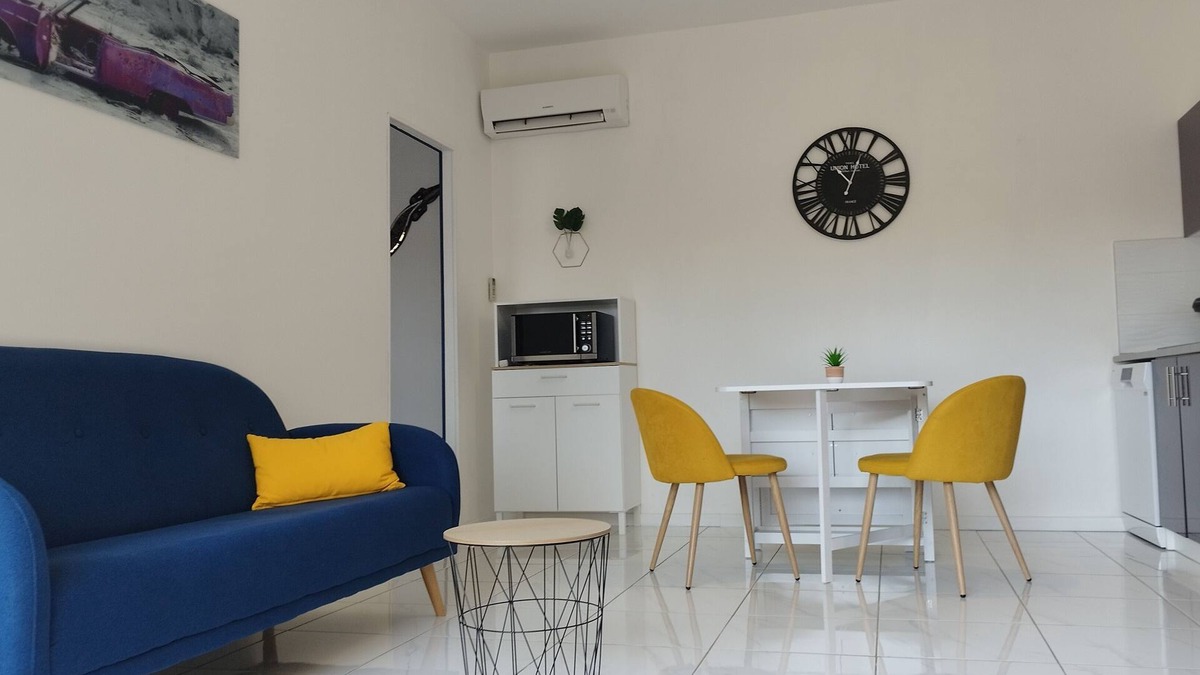 Luc-sur-Orbieu Apartment | Chez Aurélie et Julien