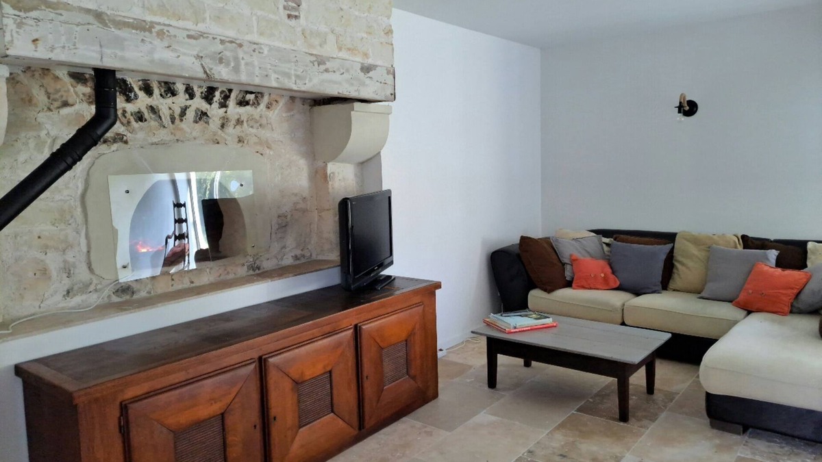 Heugnes House | "Chez Clothilde" Quiet house. 30 minutes from Beauval Zoo. Sleeps 7