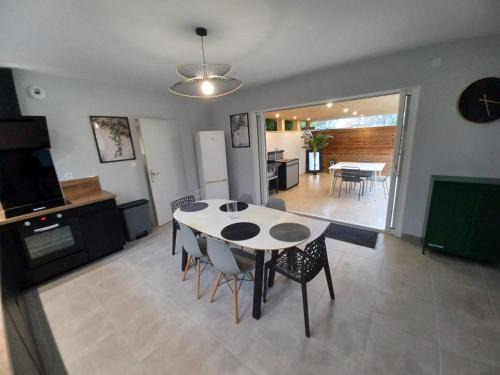 Caussade House | Chez Emoun et Lina