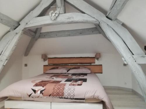 Servaville-Salmonville House | Chez Flo