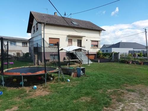Saasenheim House | Chez Georges et Colette