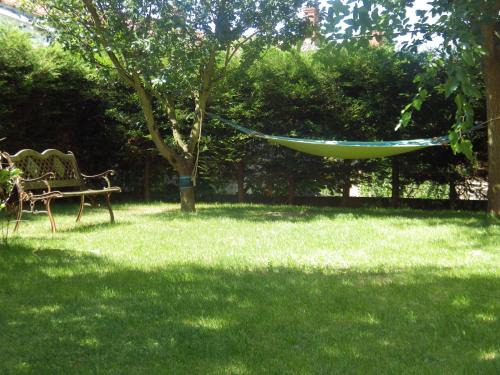 Ars-sur-Formans Bed & Breakfast | chez gus