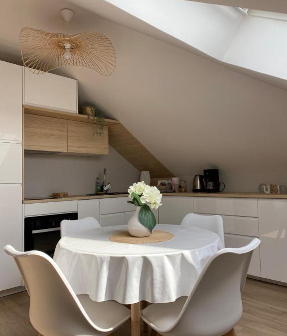 Charleville-Mezieres Apartment | Chez Gustave charmant T2, 4 min place Ducale