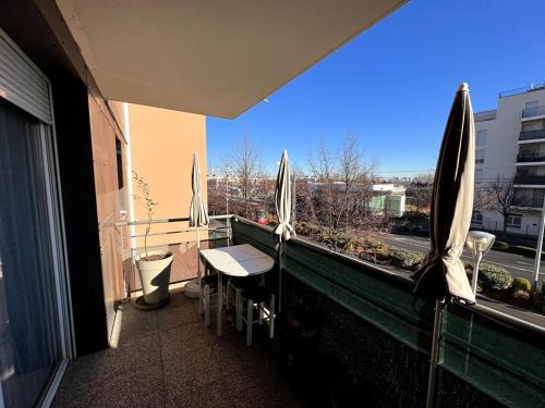 Saint-Sulpice-le-Gueretois Apartment | Chez Leon
