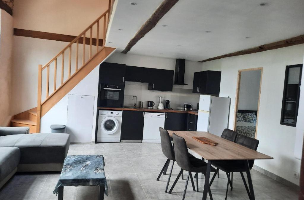 La Bastide-de-Serou Apartment | Chez Line et Pierre: Appartement spacieux, lumineux et équipé