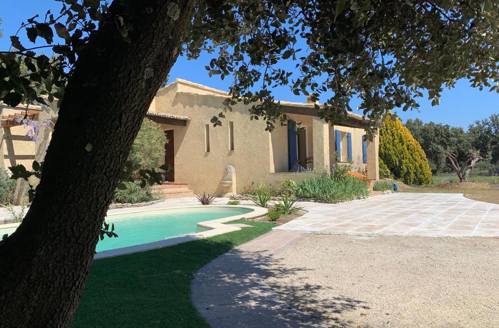 Domazan House | Chez Lydia - Face vignoble, Idéal famille, Billard