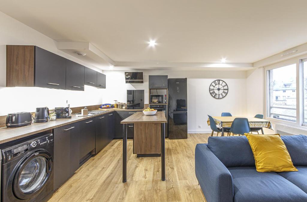 Laval Apartment | Chez Marius - Appartement 3 chambres - Laval
