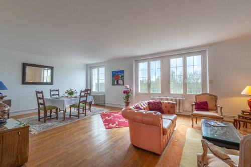 La Ville-aux-Clercs Apartment | Chez Maryse et Guy - Bel Appt pour 4 avec jardin
