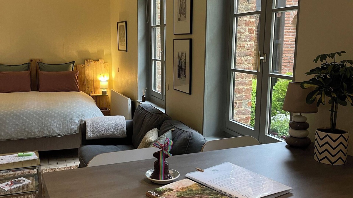 Montreuil-sur-Mer Apartment | Chez Matt & Clem : Gite au Coeur de Montreuil