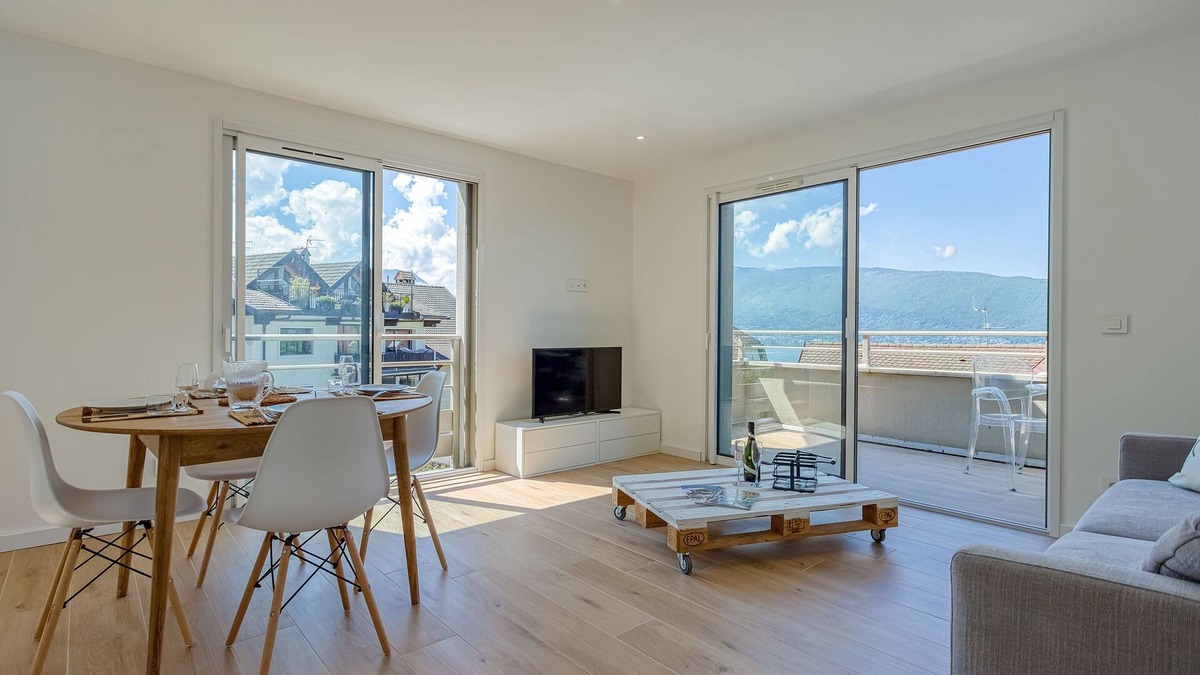 Veyrier-du-Lac Apartment | Chez NiLo - 5min de la Plage