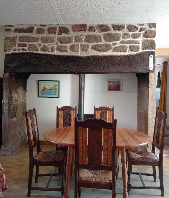 Saint-Bazile-de-Meyssac Apartment | Chez Ophélie