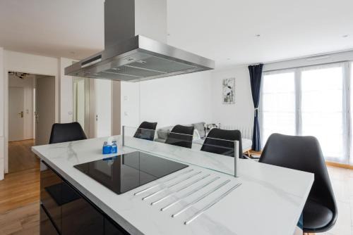 Montevrain Apartment | Chez patron T4 3BR near Disneyland and train station-Montévrain