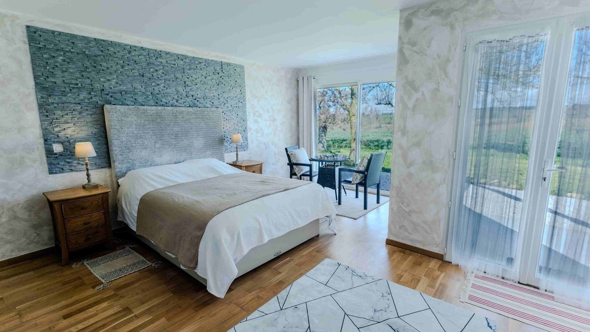La Pomarede Bed & Breakfast | Chez Phil, Chambres D'hôte, Chambre Thème Bois