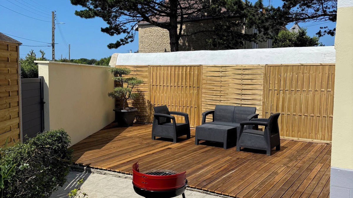 Luc-sur-Mer Apartment | Chez Sylviane apt Rez-de-Chaussée 200 m from the sea