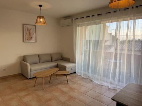 Port-Saint-Louis-du-Rhone Apartment | Chez Ti Loulou