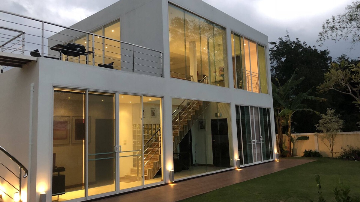 Chiang Khan Villa | Chiang Khan Riverside Pool Villa Luxury propery on the banks of the Mekong River
