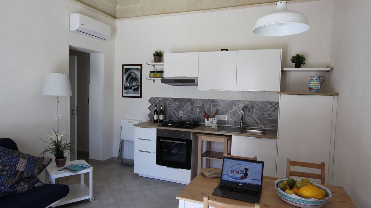 Favignana House | Chiaro di Luna Apartment for Rent in Favignana