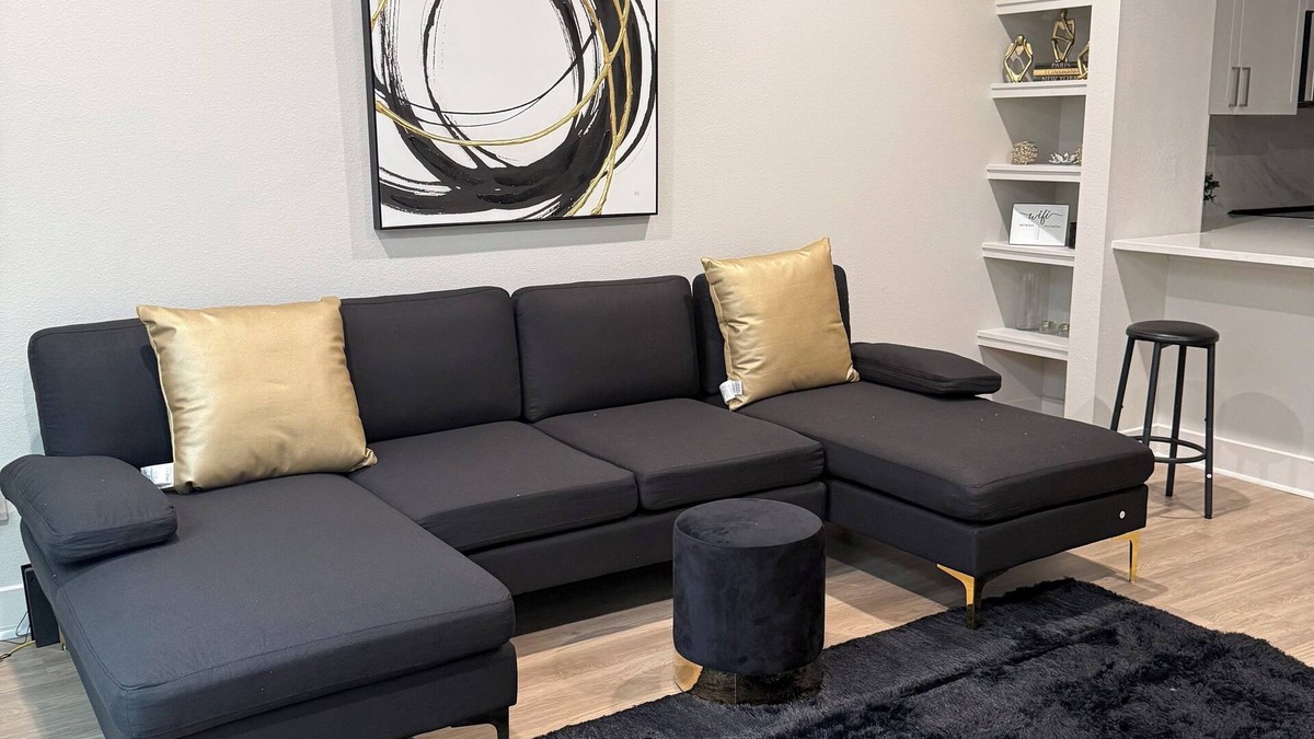Deep Ellum Apartment | Chic 1-bedroom Luxe apartment with AC, fitness room in fabulous Downtown Dallas