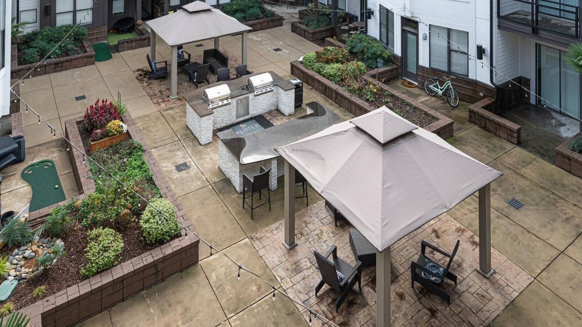 Second Ward Apartment | Chic 1-Bedroom Modern Apt with Gym & Free Parking