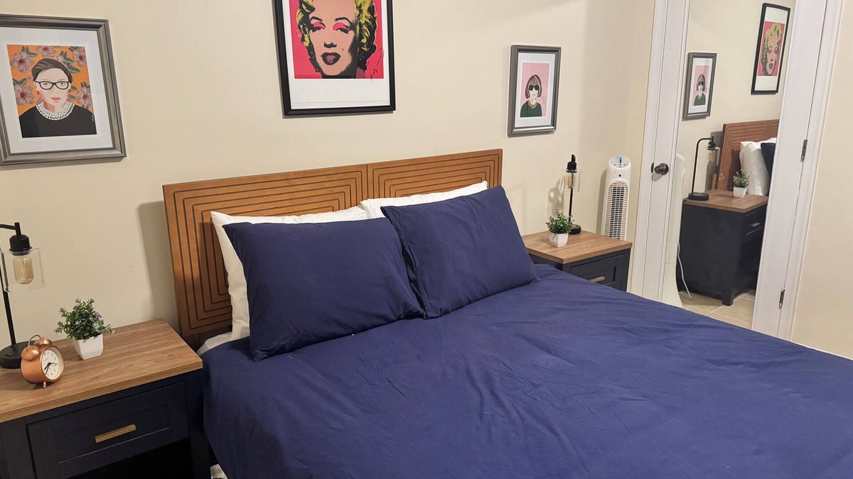Park View House | Chic 1-bedroom townhome with WiFi and AC in vibrant Columbia Heights in DC