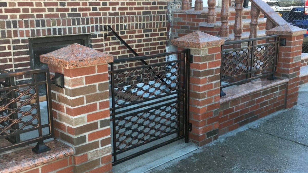 Brighton Beach Apartment | Chic 1-bedroom with AC and WiFi in trendy Brooklyn