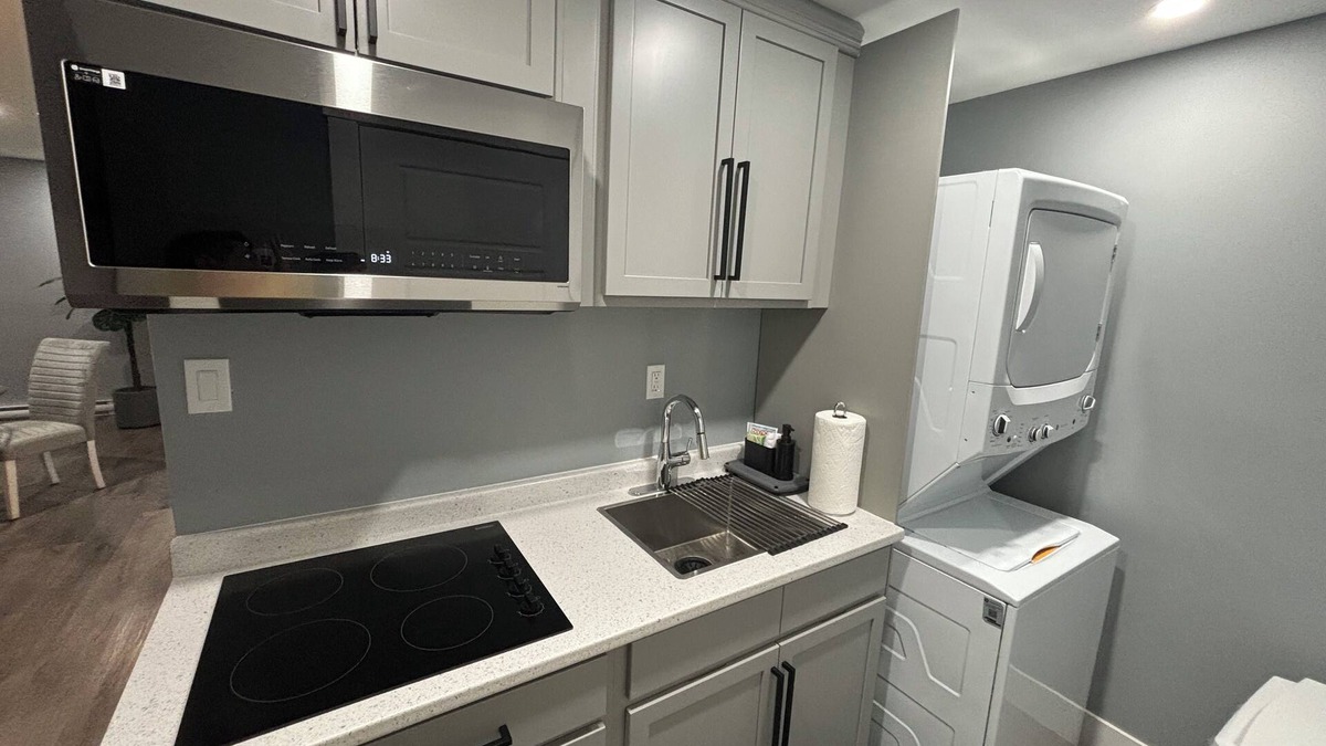 Riverview Apartment | Chic 1-bedroom with WiFi and self check in Riverview