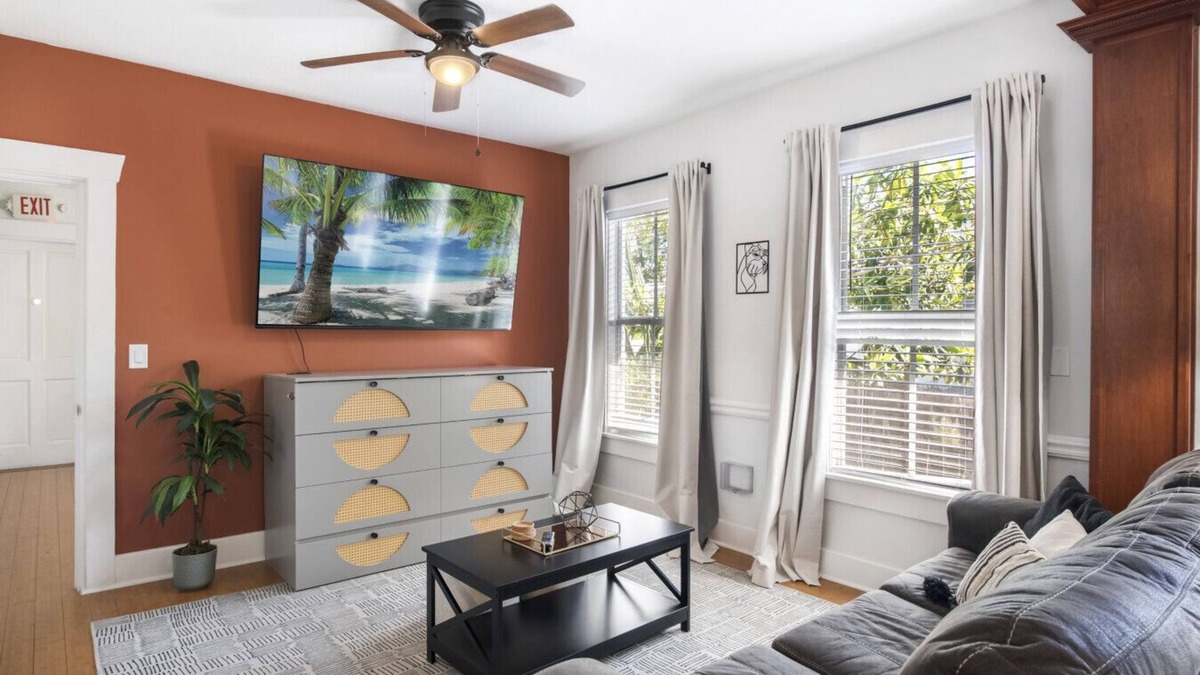 Historic Ybor House | Chic 1 BR in Historic Ybor City - Sleeps 4