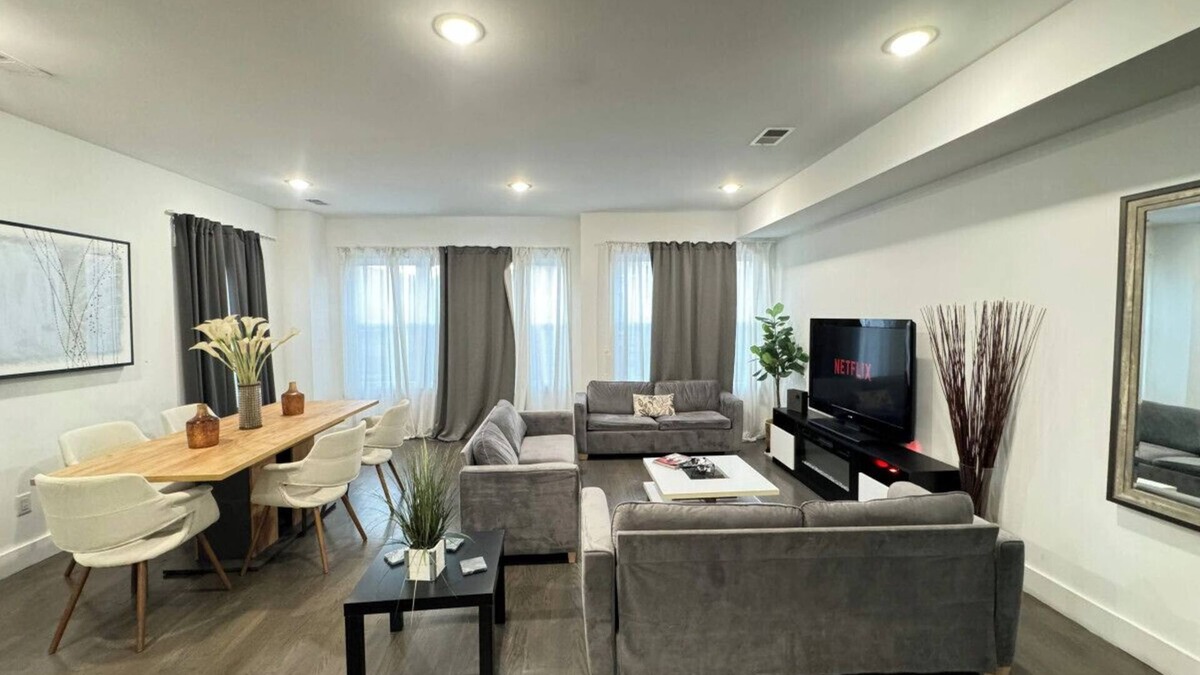 Communipaw Apartment | Chic 2 bedroom apartment with Rooftop views of NYC