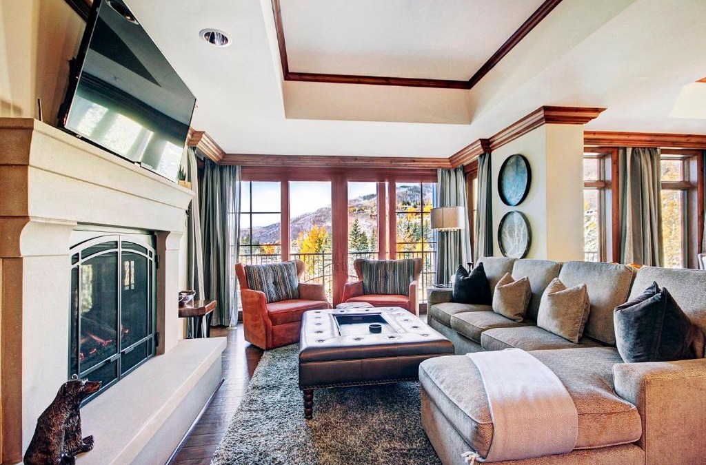 Vail Apartment | Chic 2 BRDen Ritz-Carlton Condo with Valley Views
