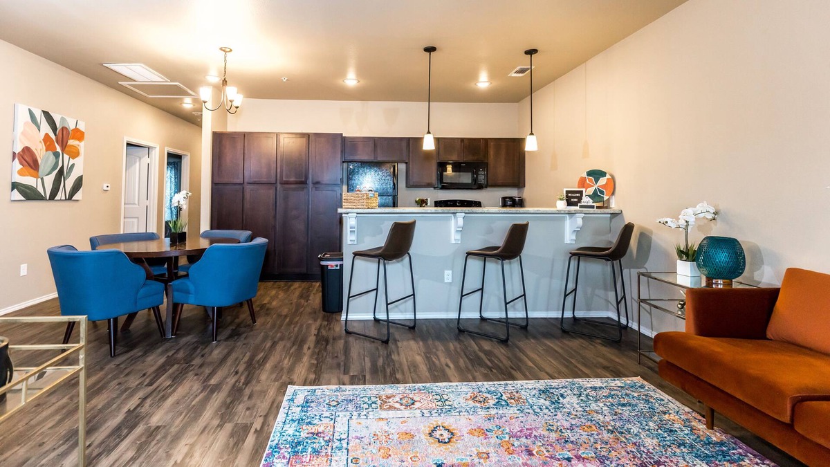 Lubbock Apartment | Chic 3BR Apt Minutes to Downtown Pool & Gym