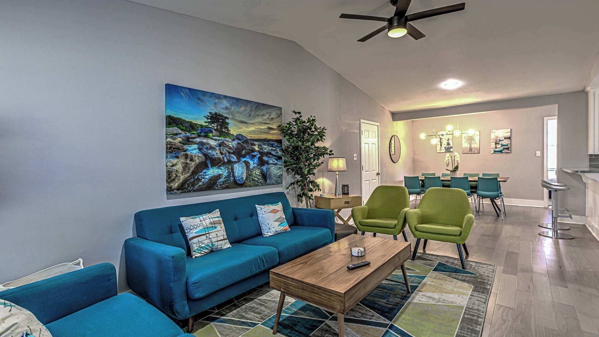 Parker Lane House | Chic 4 BDR for 9 Near DT & Mins to Lady Bird Lake!