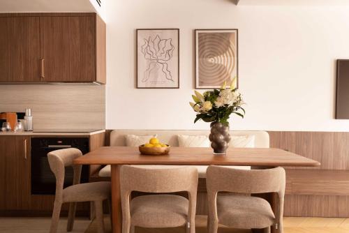 Strasbourg -Saint-Denis Apartment | chic A C central apt - 2bdr 6p - faubourg s denis