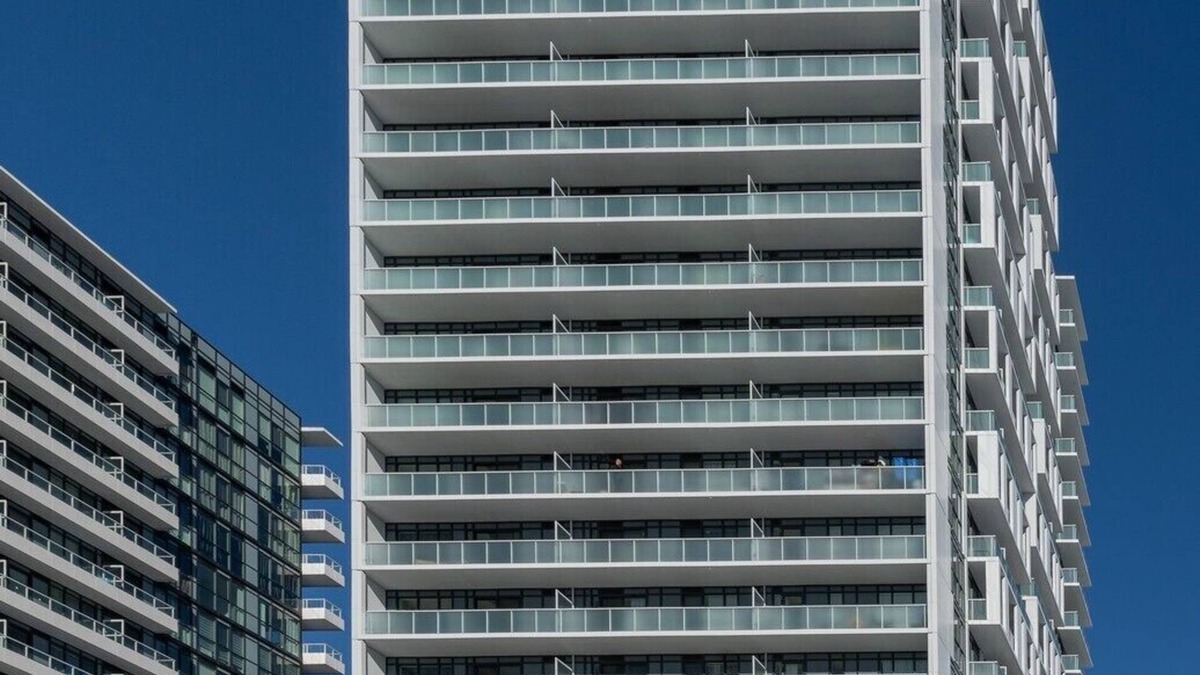 The Peanut Condo | Chic and Cozy 2 Bedroom Condo: Your Perfect Getaway Awaits!.