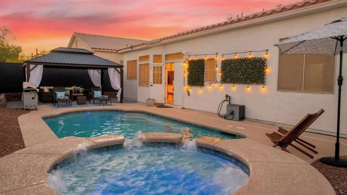 North Las Vegas House | Chic and Modern 3BD Home with Pool & Pool Table