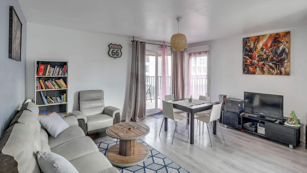 Orly Apartment | Chic apart with parking southern Paris
