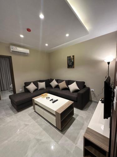 Al Swaifyeh Apartment | Chic Apartments For Rent ave1-7