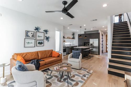 Holly House | Chic Austin Getaway brand new with rooftop patio