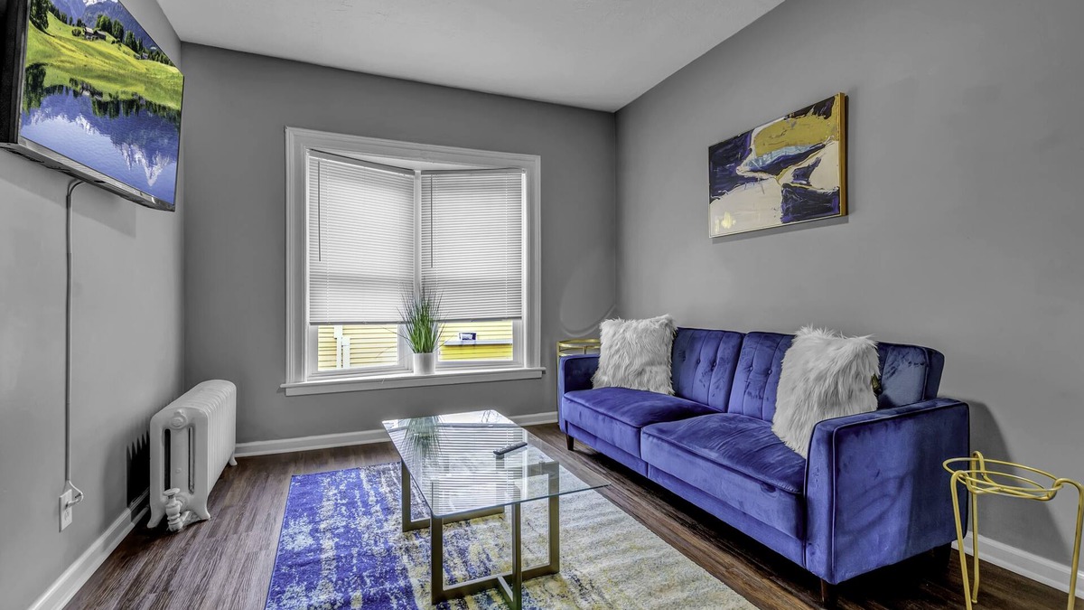 Allentown Apartment | ⭐CHIC BEAUTY IN ALLENTOWN HEART OF THE CITY ⭐