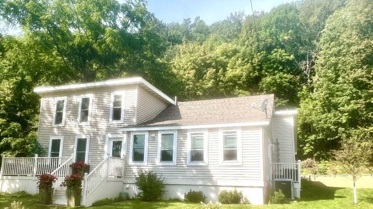Taylors Falls House | Chic Boho-Luxe Getaway Near the St. Croix River - Near Trollhaugen & Wild Mt.