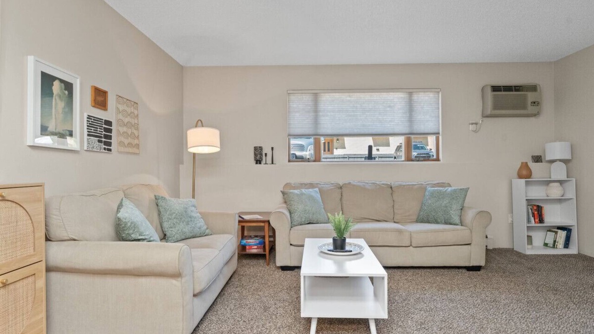 Great Falls Apartment | Chic Central Nook in Great Falls