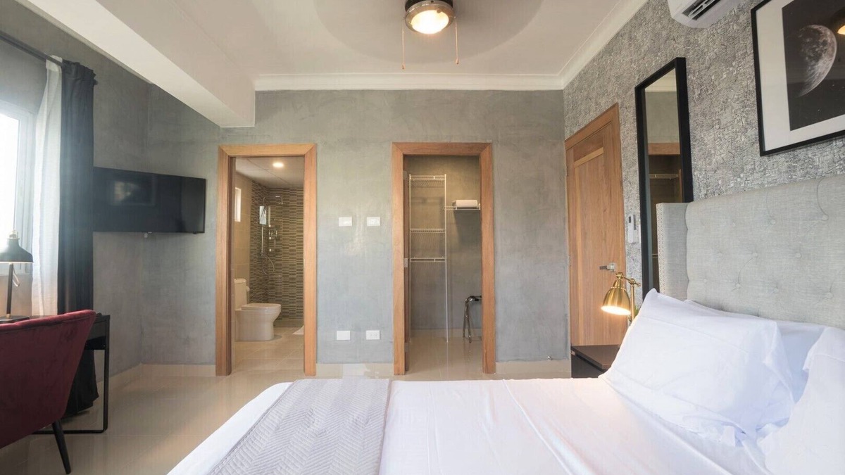Downtown Santo Domingo Apartment | Chic City Center Apartment with Rooftop Pool + Gym