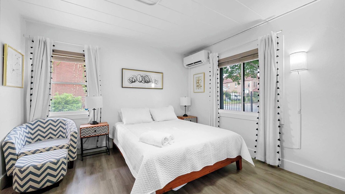 Near East Columbus Apartment | Chic City Retreat 87