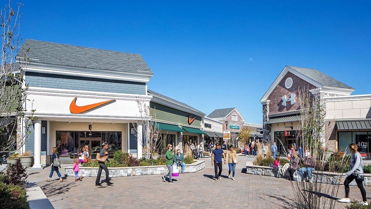 Northwest Condo | Chic Cozy Condo-Mins from the airport, hospitals, shopping, beach, and more...