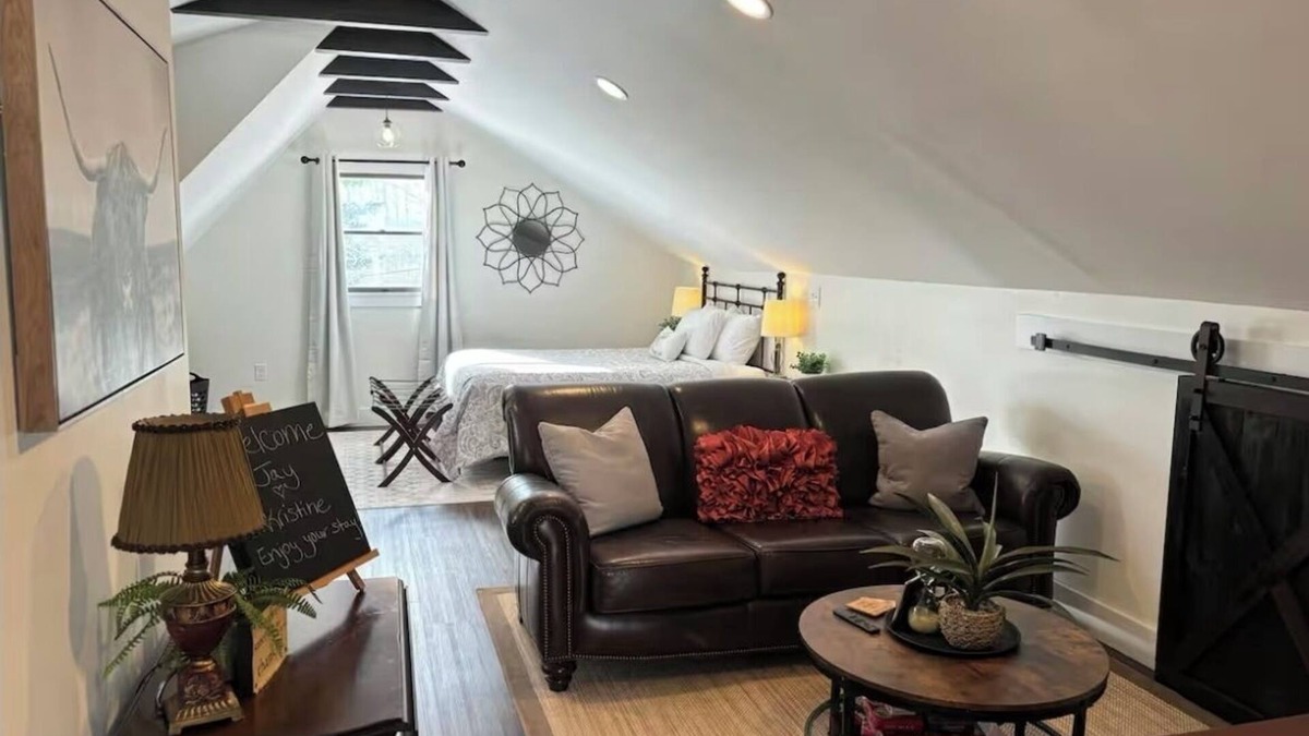 Oxford Apartment | Chic Cozy Guest House in Oxford NY w/Views! Walkable to Shops & Restaurants