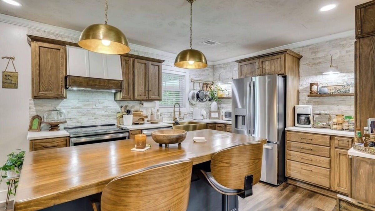 Gracewood House | Chic Designer Getaway; Private Cul-de-Sac; Veteran-Owned