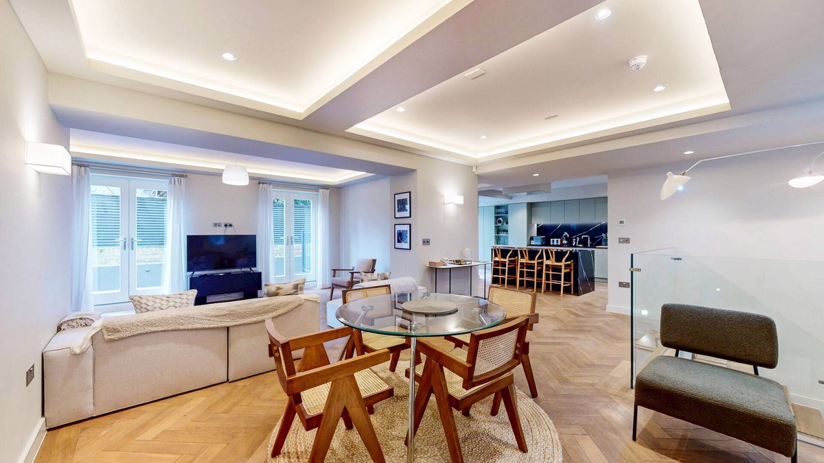 Munster Apartment | Chic & Elegant 4Bed APT-10Min Walk To River Thames
