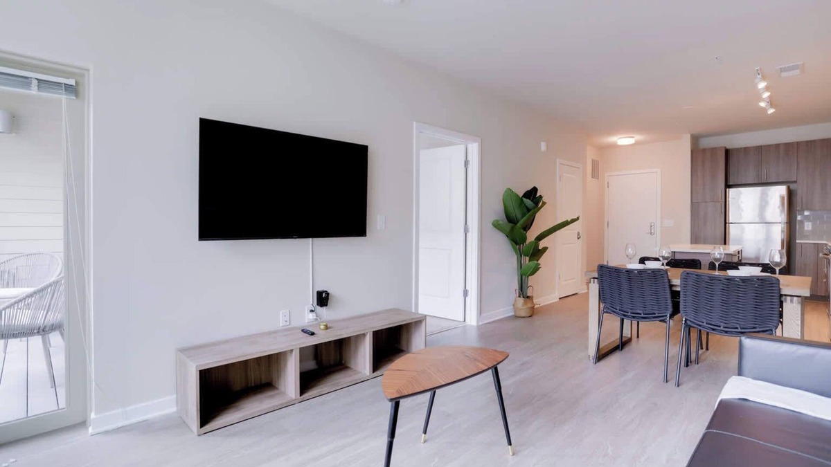 Jefferson Manor Apartment | Chic Escape in Heart of Alexandria