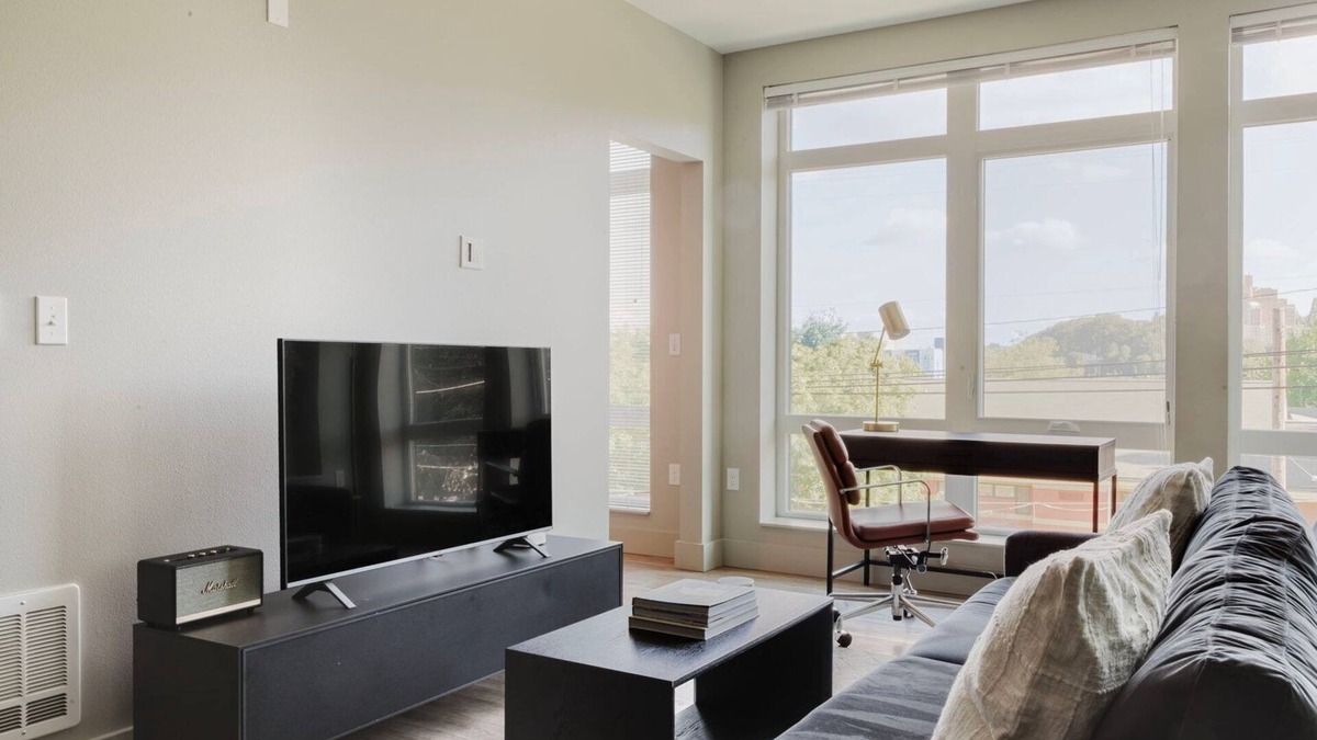 Squire Park Apartment | Chic First Hill 1BR w/Roof Lounge & Bike Storage, by Blueground