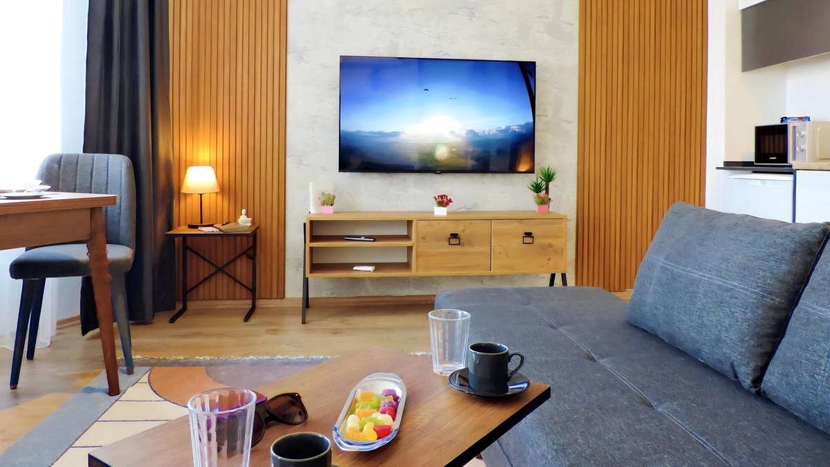 Lara Apartment | Chic Flat 10 min to Lara Beach in Antalya